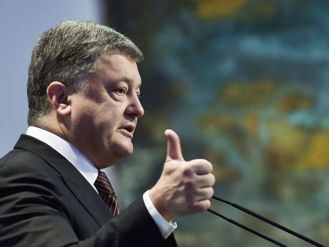Петр Порошенко: Владимир Жемчугов и Юрий Супрун освобождены из плена!