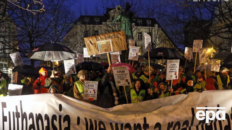 Принятие закона о детской эвтаназии в 2014 году сопровождалось протестами в Брюсселе