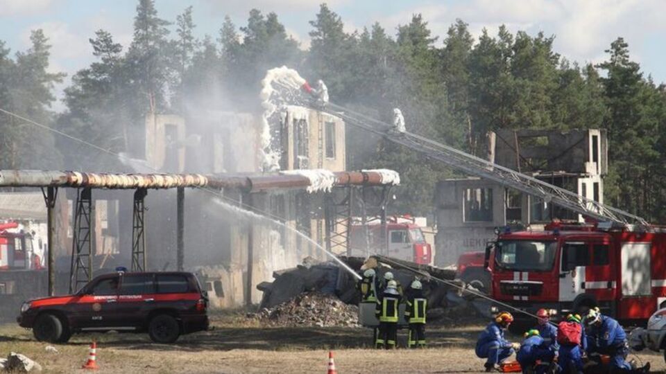 На полигоне ГСЧС состоялись специальные учения по демонстрации возможностей Пожарно-спасательных сил