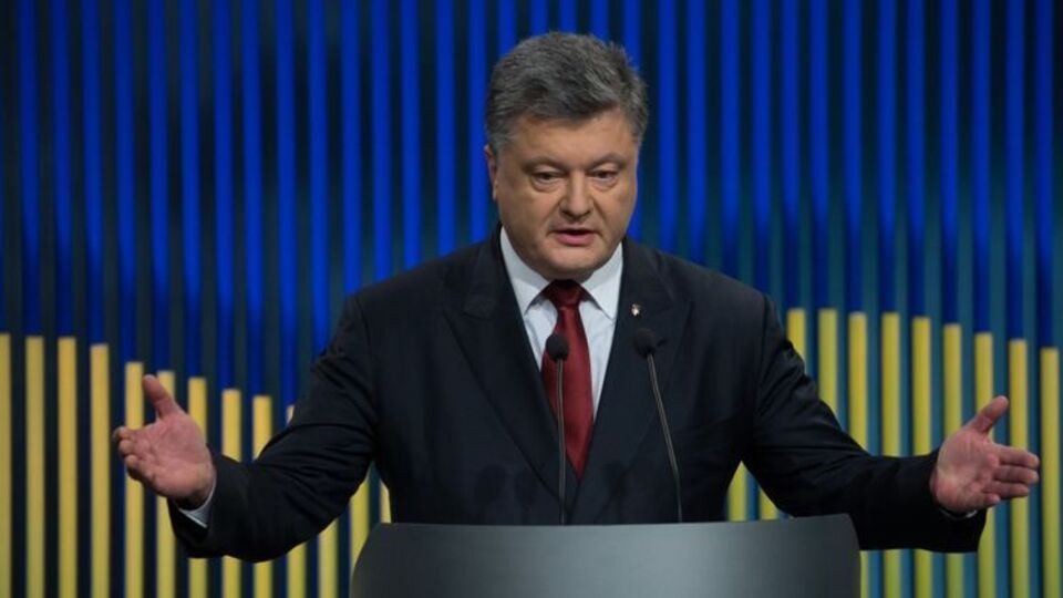 Порошенко: Украина своих не бросает