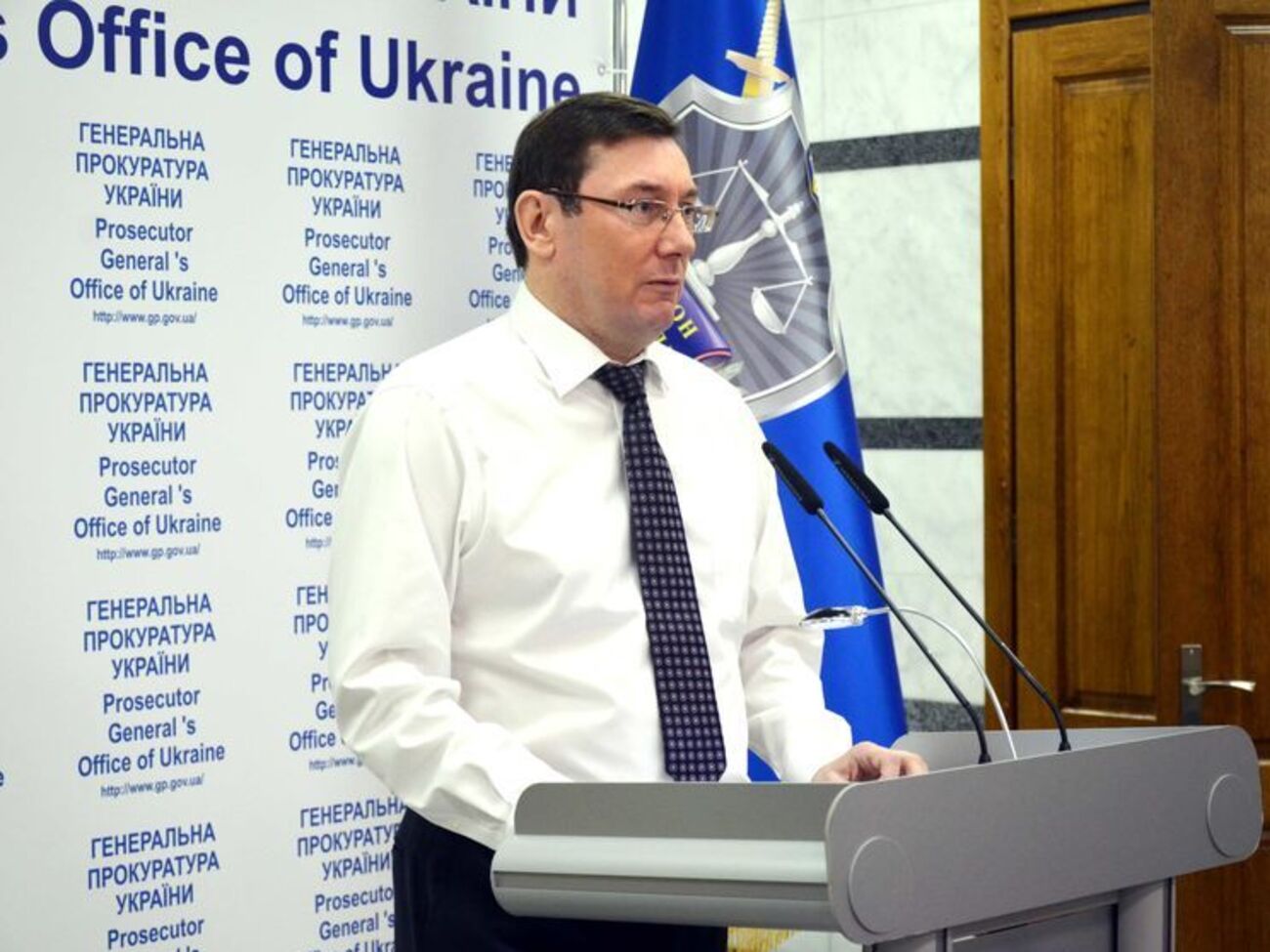 Луценко: Есть заявление потерпевшей, у которой требовали деньги