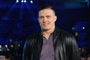 Усик боксирует за пояс чемпиона мира