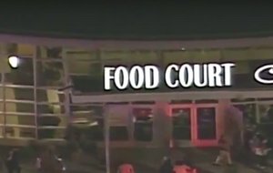 Нападение вызвало панику в торговом центре