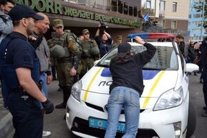 В результате стычек около генконсульства РФ в Одессе задержали четырех человек