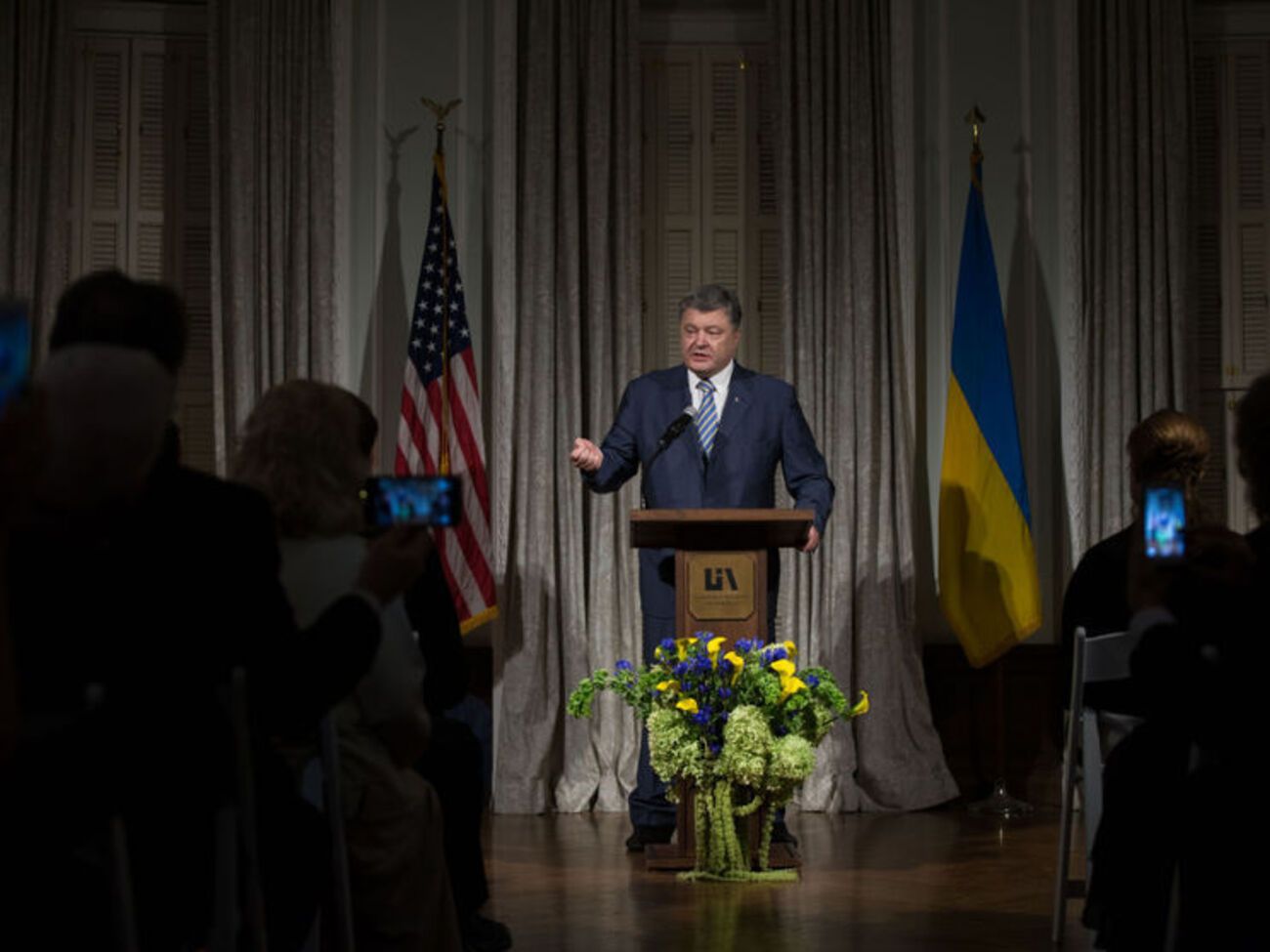 Порошенко выступил перед украинской диаспорой в Нью-Йорке