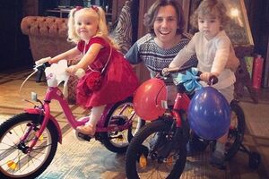 Галкин: Поздравляем!!! Растите счастливыми, добрыми и умненькими!