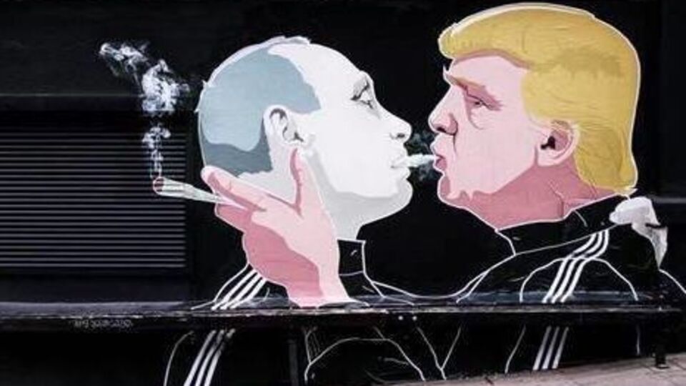 Авторы говорят, что Путин с Трампом курят марихуану