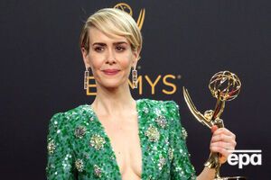 Полсон получила статуэтку как лучшая актриса мини-сериала за игру в "Американской истории преступлений"