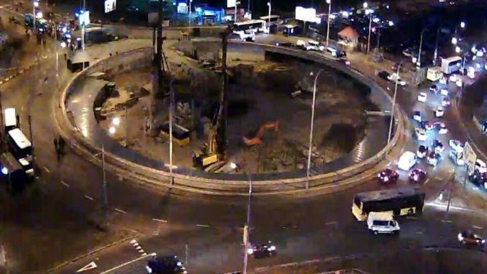 Протестующие заблокировали движение транспорта