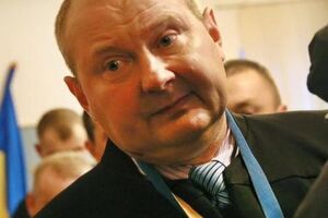 По словам Савченко, Чаус не сообщил причины неявки