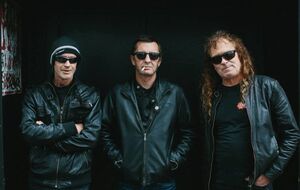 Радд (на фото по центру)выставил перед AC/DC особенные условия своего возвращения в коллектив