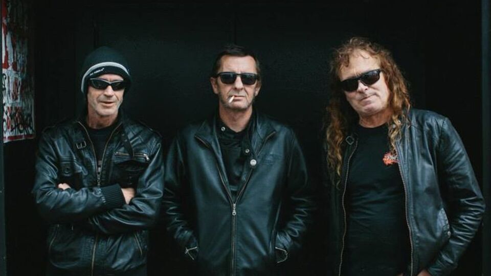 Радд (на фото по центру)выставил перед AC/DC особенные условия своего возвращения в коллектив
