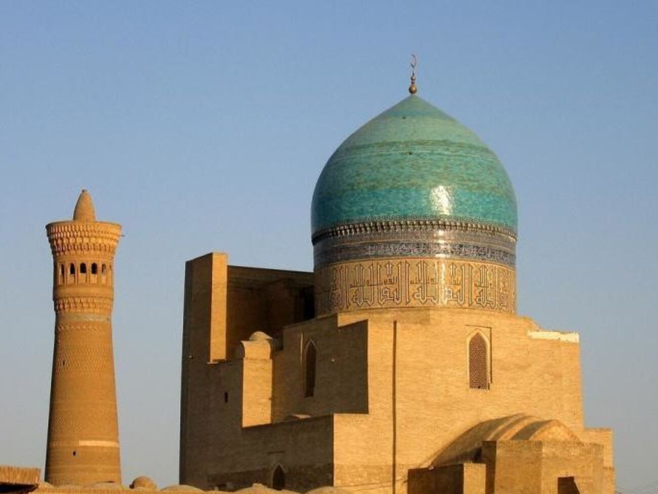 Сегодня на намазе в мечетях страны милиции было больше, чем в предыдущие пятницы