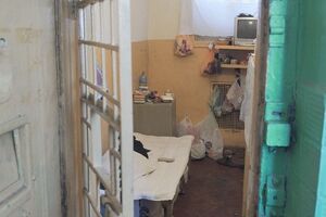 В СИЗО не всегда соблюдается требование, что минимальное количестве жилой площади на заключенного должно быть не меньше 2,5 м²