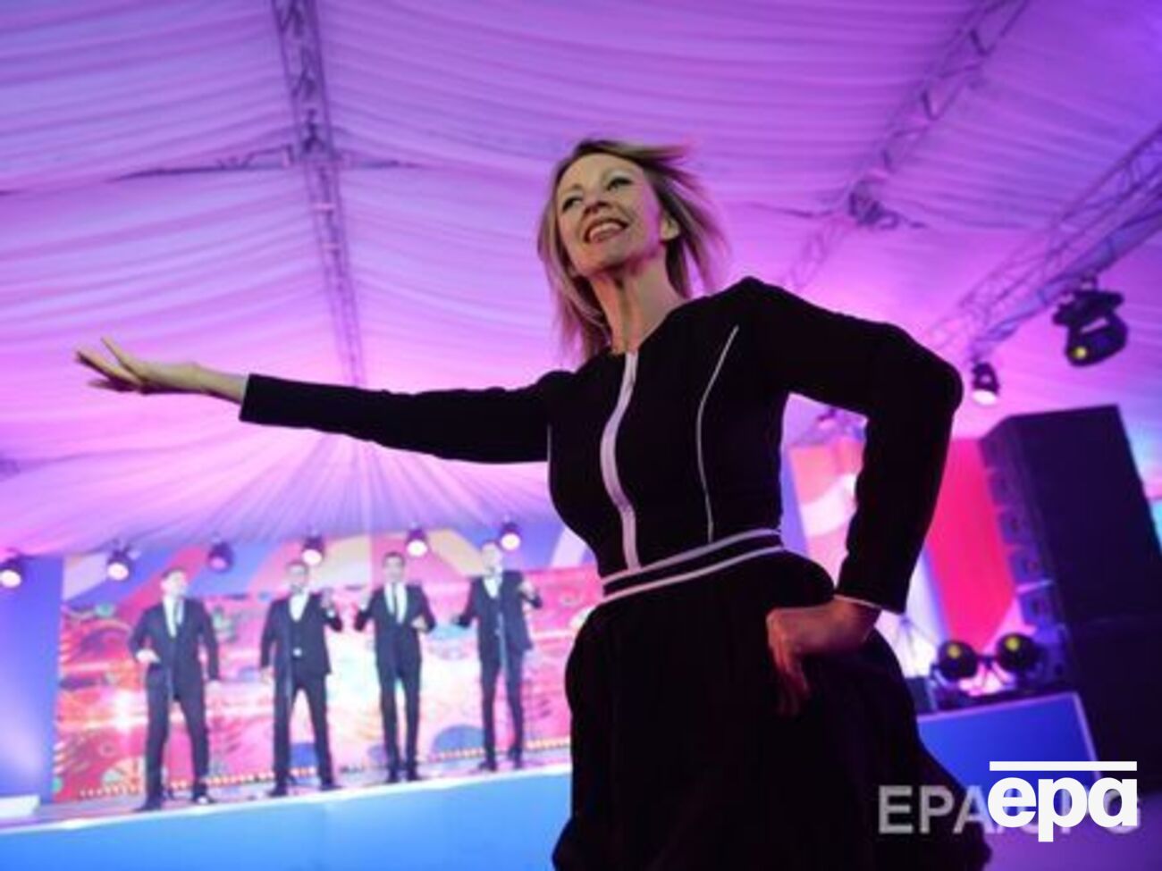 Захарова: А почему вызывают одного Шойгу, без танкистов?