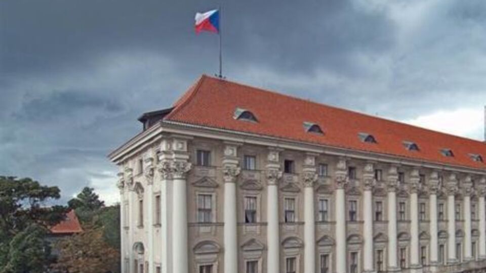 BIS сообщает, что российские агенты поддерживали популистские и экстремистские группы в Чехии