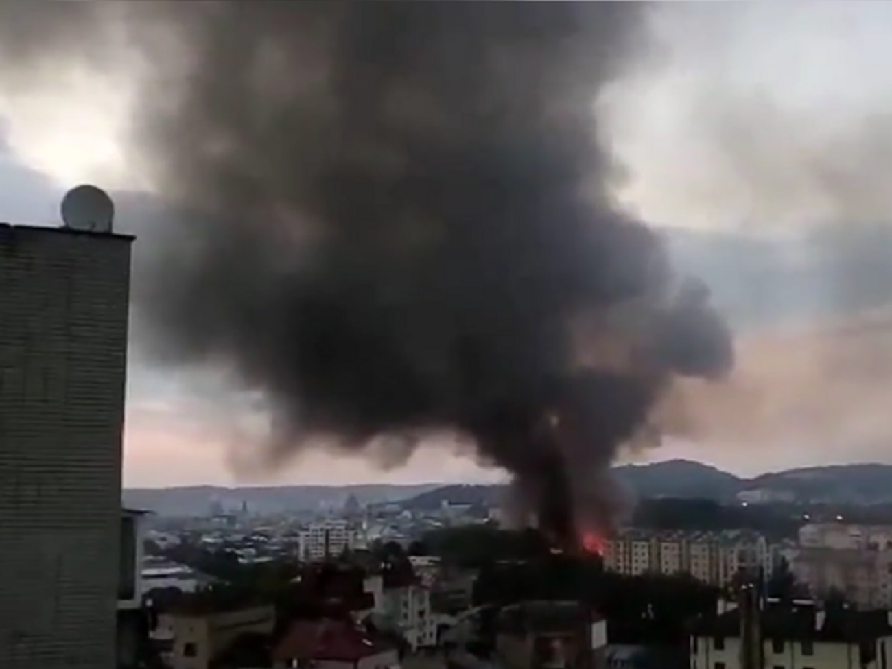 Пожар произошел вечером