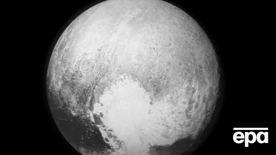 Ученые продолжают анализировать данные, полученные New Horizons