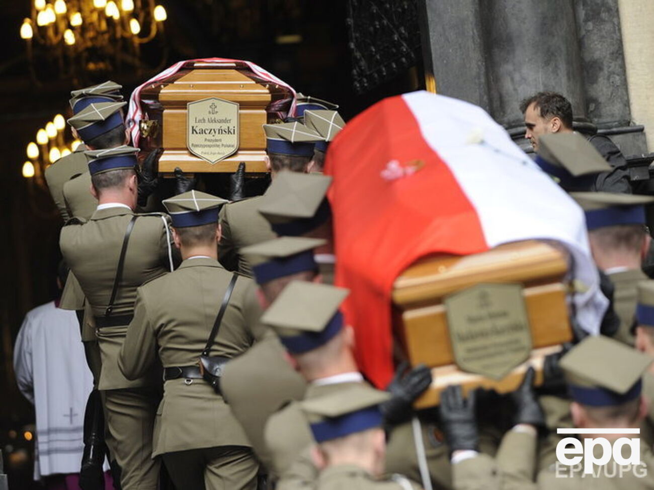 Прокуроров обвиняли в нежелании проводить эксгумацию тел погибших