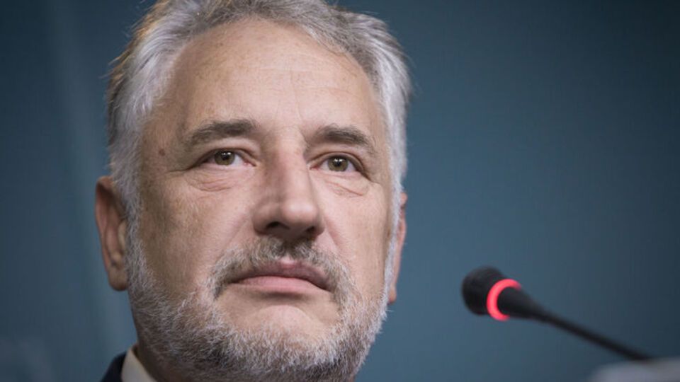 Жебривский заявил, что будет требовать компенсацию от России за разрушенные здания на Донбассе