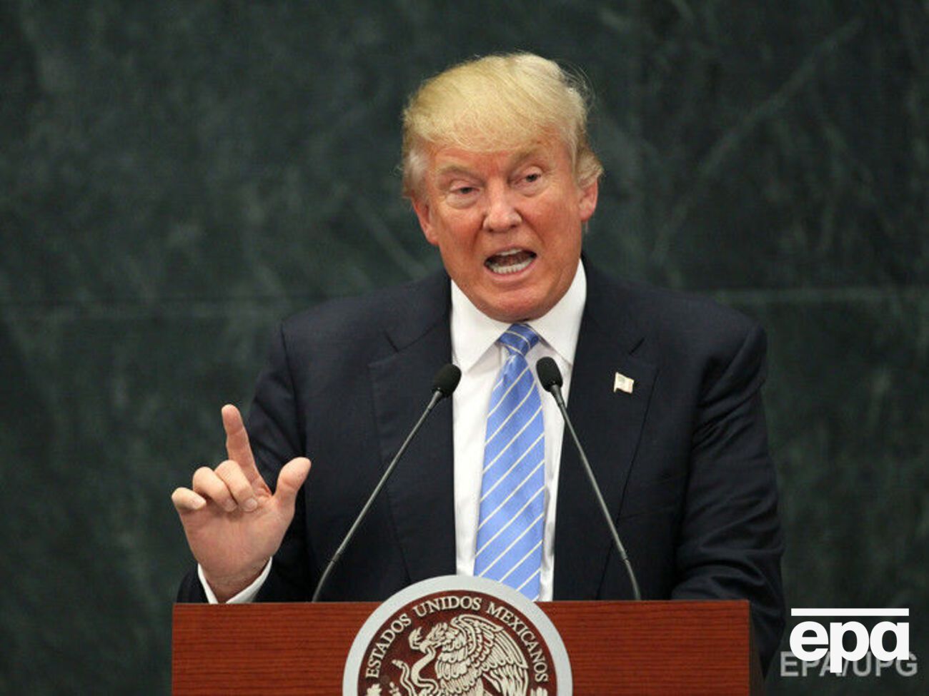 Трамп тратил деньги фонда в личных интересах, пишет WP