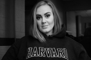 Адель не считает себя достаточно умной для поступления в Гарвард