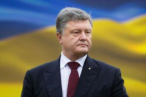Порошенко заявил, что Россия продолжает снабжать боевиков