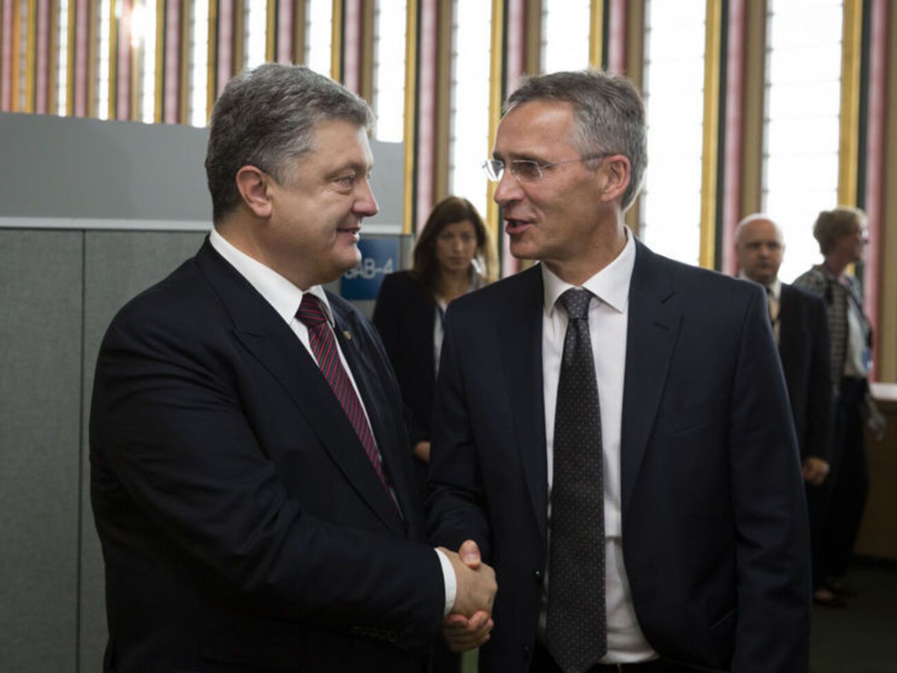 Порошенко и Столтенберг обсудили дальнейшие реформы оборонного сектора Украины