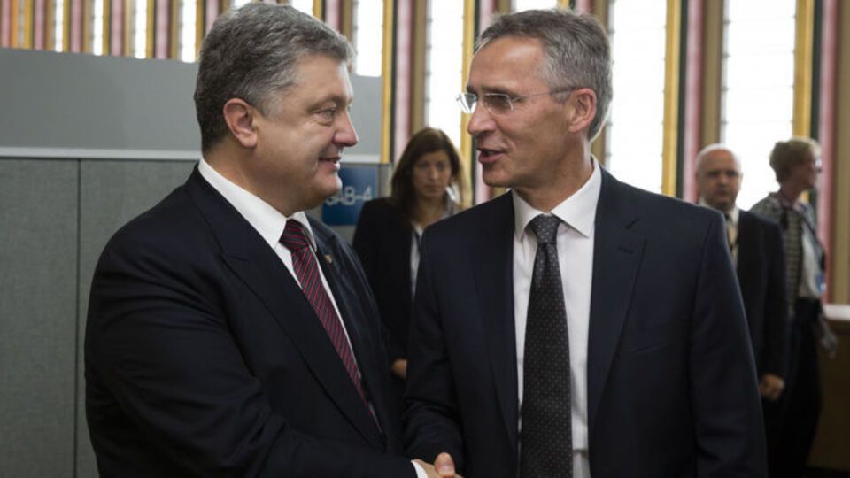 Порошенко и Столтенберг обсудили дальнейшие реформы оборонного сектора Украины
