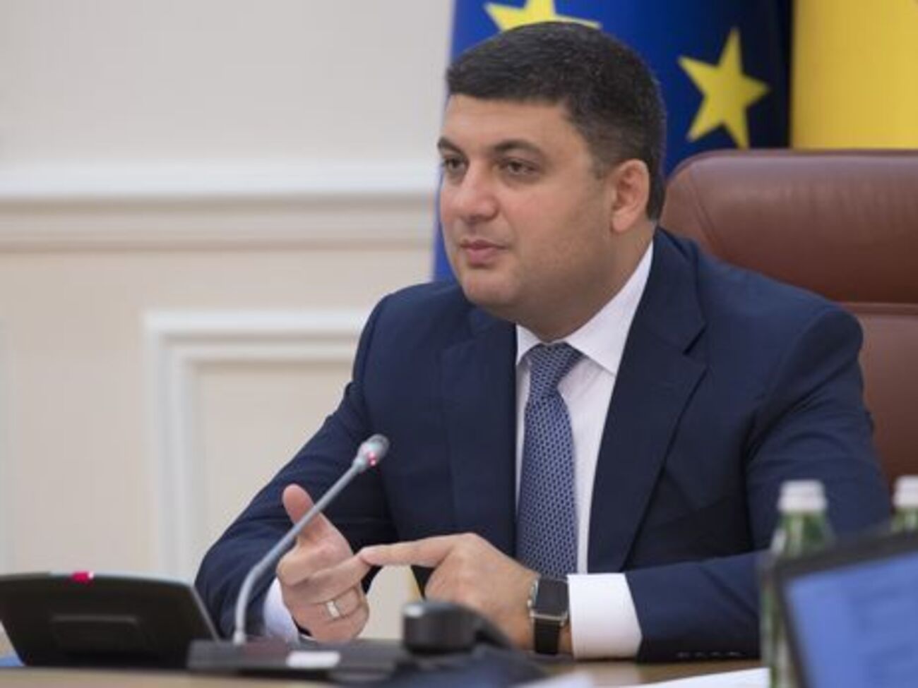 Гройсман анонсировал возобновление работы ОПЗ