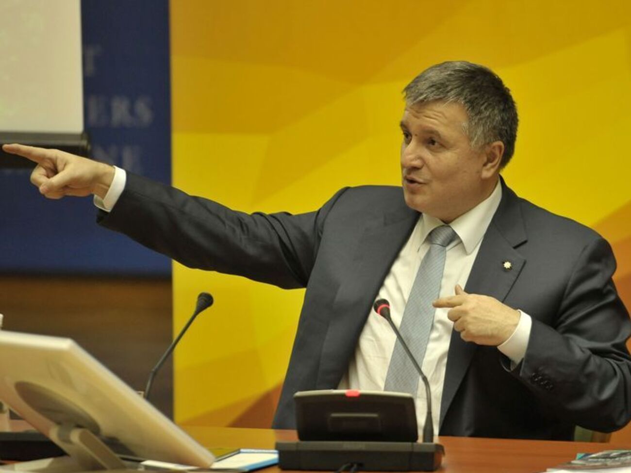 Аваков заявил, что МВД закрыло информацию по делу Шеремета