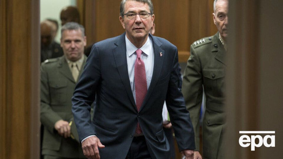 Картер заявил, что решение о предоставлении оружия Украине зависит от выполнения Минских соглашений Россией