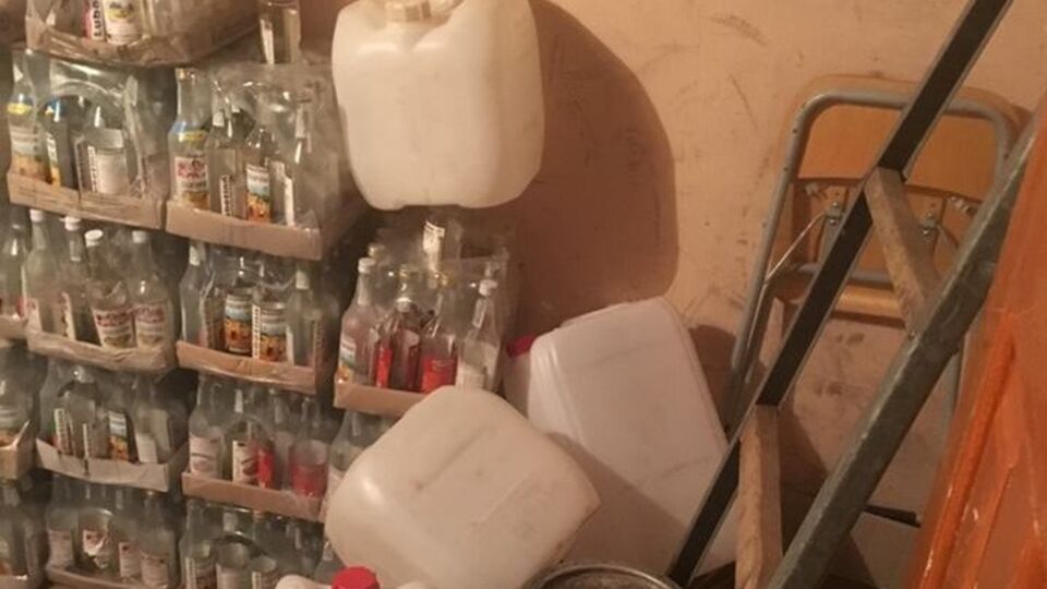 Емкости с алкоголем изъяты и направлены на экспертизу