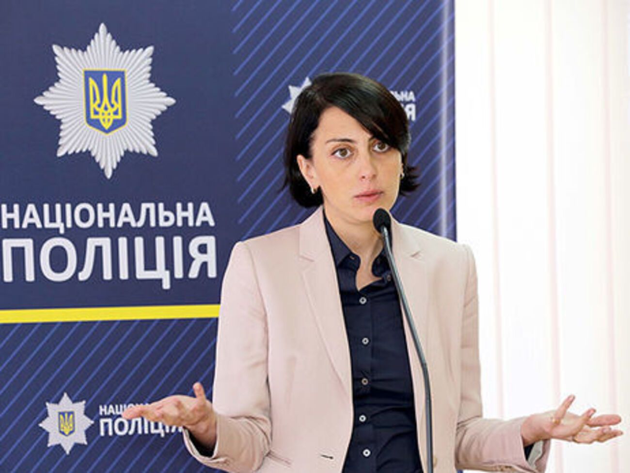 После вычета налогов и сборов Деканоидзе получила 91,01 тыс. грн