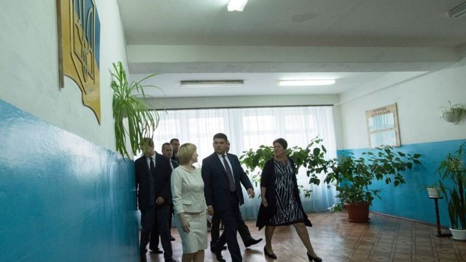 Гройсман: Мы закладываем повышение заработных плат не только для педагогов. Но образование – особый приоритет