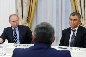 Путин рекомендовал Володина (справа) на пост спикера нижней палаты