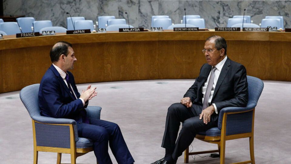 Сергей Лавров: Положение в Дейр-эз-Зоре, в отличие от ситуации в Алеппо, где линия соприкосновения постоянно меняется, статична уже более двух лет