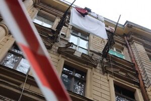 В жилом доме Одессы упал балкон