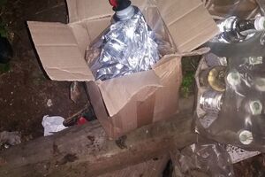 Поддельный алкоголь, изъятый полицией