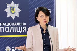 Деканоидзе: Злоумышленник выстрелил в патрульного полицейского сбоку во время проверки документов