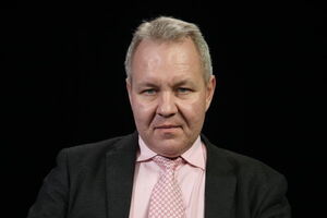 Иноземцев: У нас самый безумный и тупиковый вариант, когда неформально ты живешь как шейх, расписав нажитые богатства по родственникам