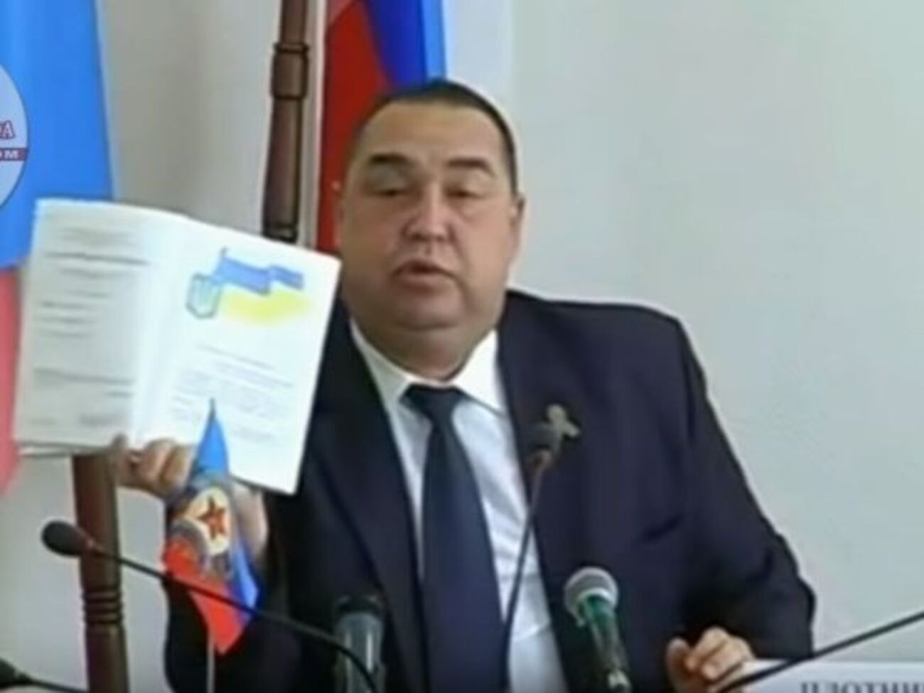 Плотницкий: Нужно пересмотреть, чтобы атрибутика Украины не довлела над самим языком, над качеством образования