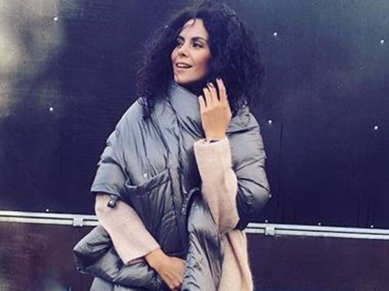 Каменских:&nbsp;Я уже выступаю на двух ногах, правда, пока не на каблуках. А вы как считаете, можно быть привлекательной без каблуков?