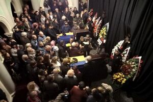 В Днепре прощаются с погибшими патрульными. Фоторепортаж