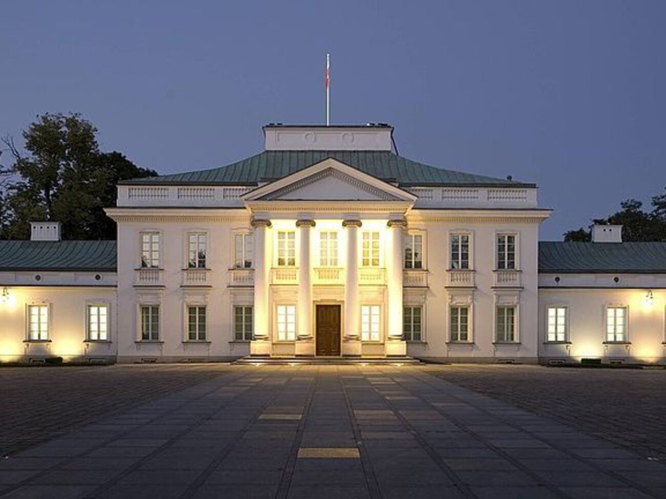 Мужчина запускал беспилотник и над президентским дворцом в Варшаве