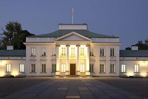 Мужчина запускал беспилотник и над президентским дворцом в Варшаве