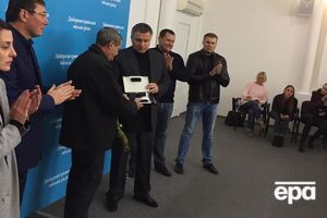 Глава МВД Арсен Аваков уже вручил Валерию Тимонину наградной пистолет