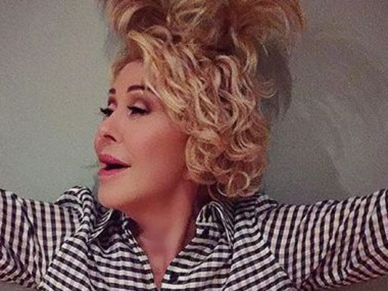 Успенская экспериментирует с внешностью