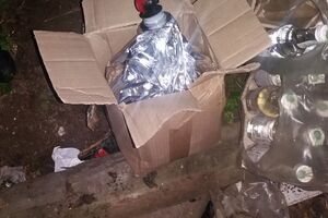 Известно, что умершие пили водку, которая продавалась на разлив