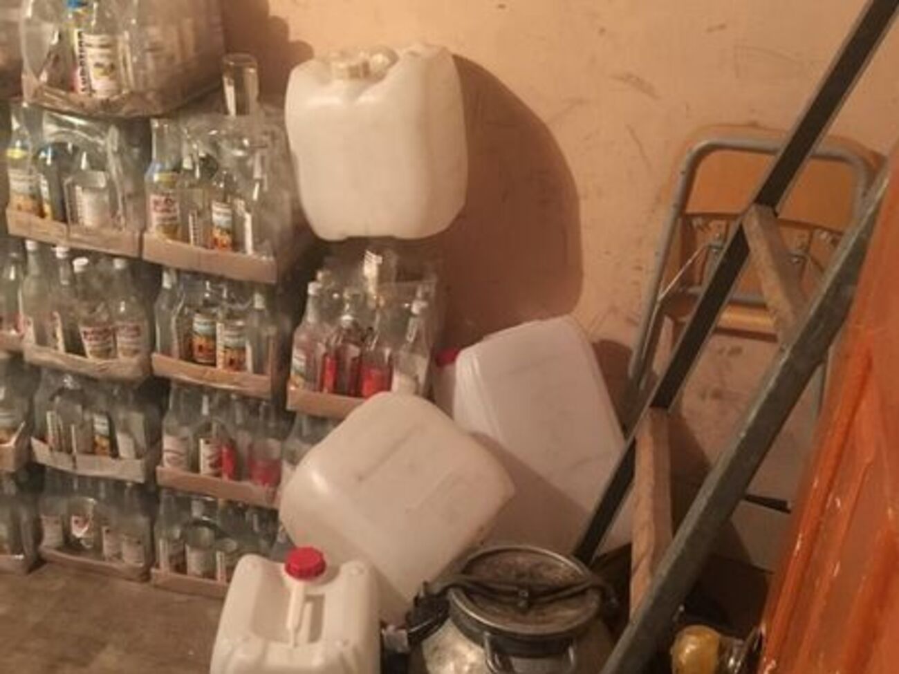 Количество погибших от отравления алкоголем в Украине продолжает расти